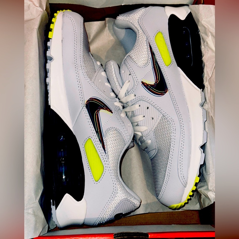 Nike Air Max 90 Men’s size 11 US *New w og Box*  DV6819-100 Volt/Grey/Blue